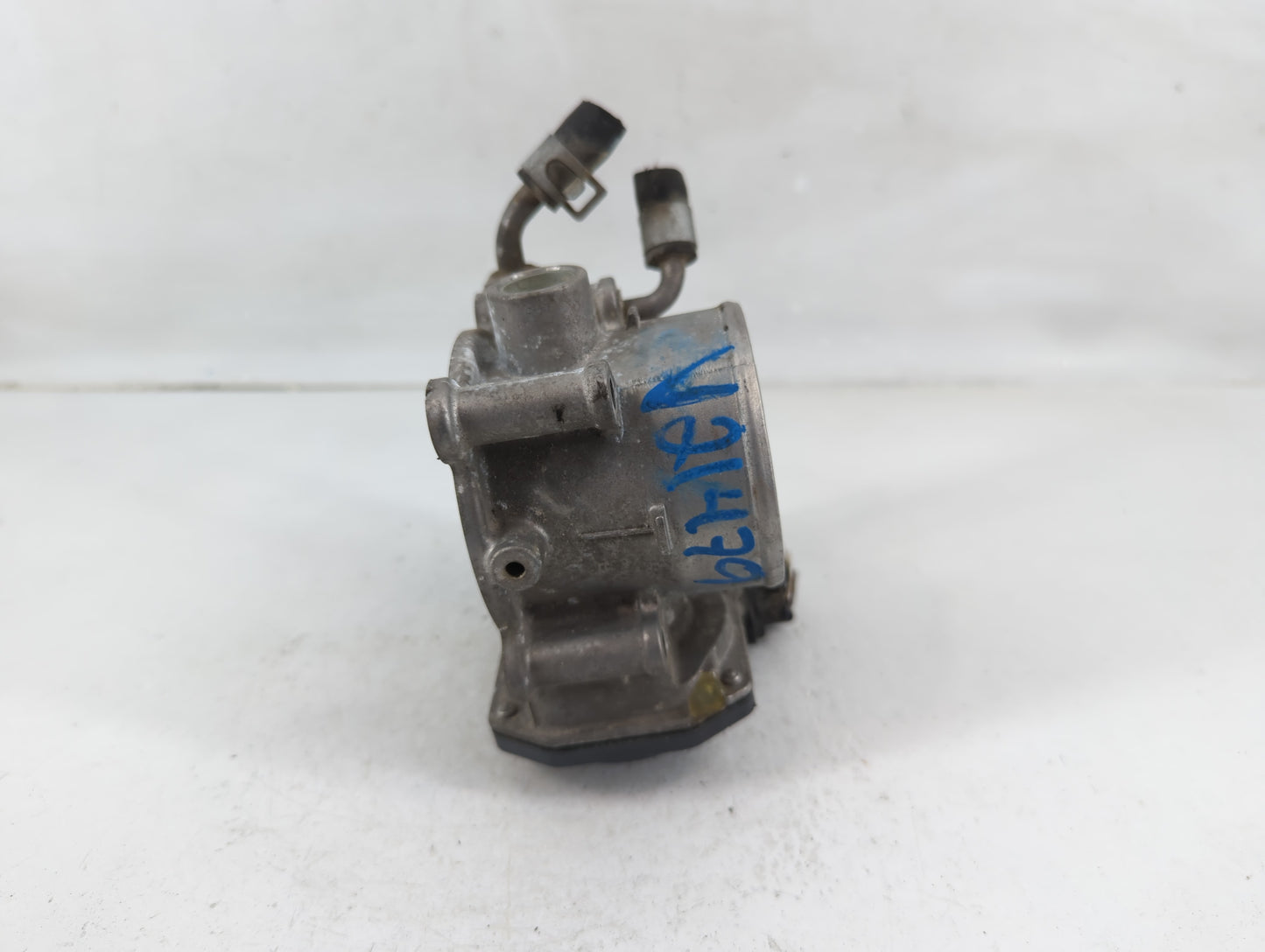 2011-2020 Hyundai Elantra Throttle Body P/N:35100-2E000 Fits Fits 2011 2012 2013 2014 2015 2016 2017 2018 2019 2020 2021 OEM