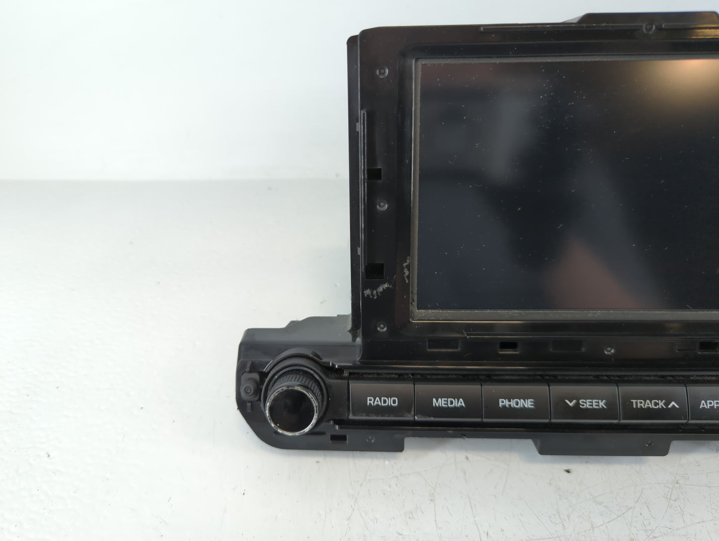 2017-2018 Hyundai Elantra Radio AM FM Cd Player Receiver Replacement P/N:96160-F2100UAT Fits Fits 2017 2018 OEM Used Auto Pa