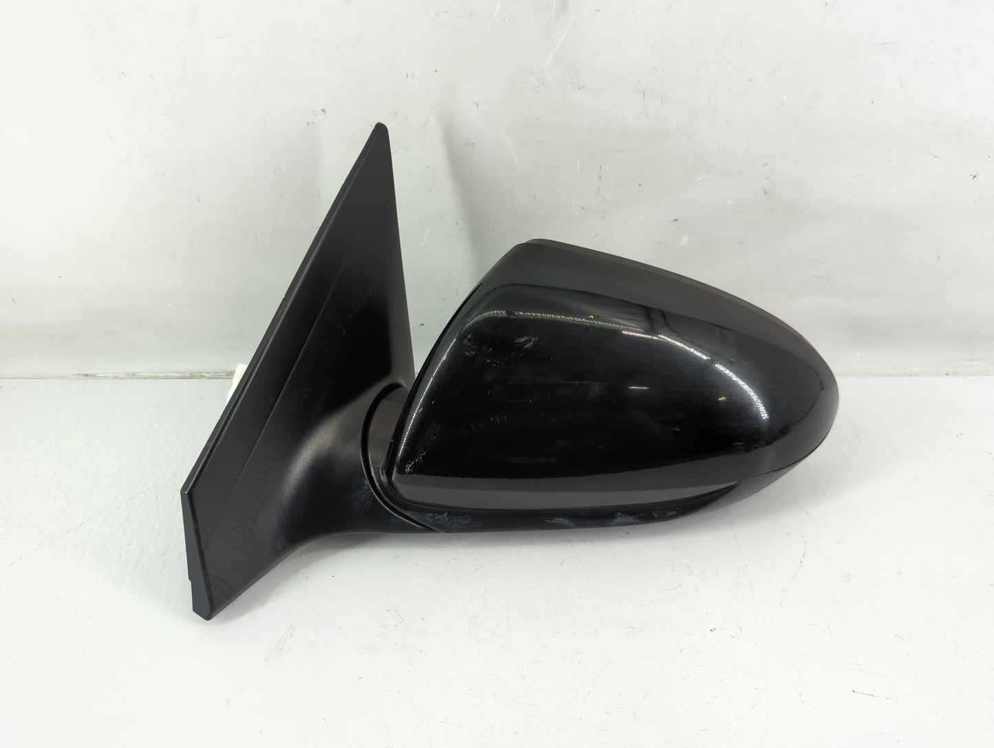 2017-2018 Hyundai Elantra Driver Side View Mirror - Left Door Mirror OEM Used - Oemusedautoparts1.com