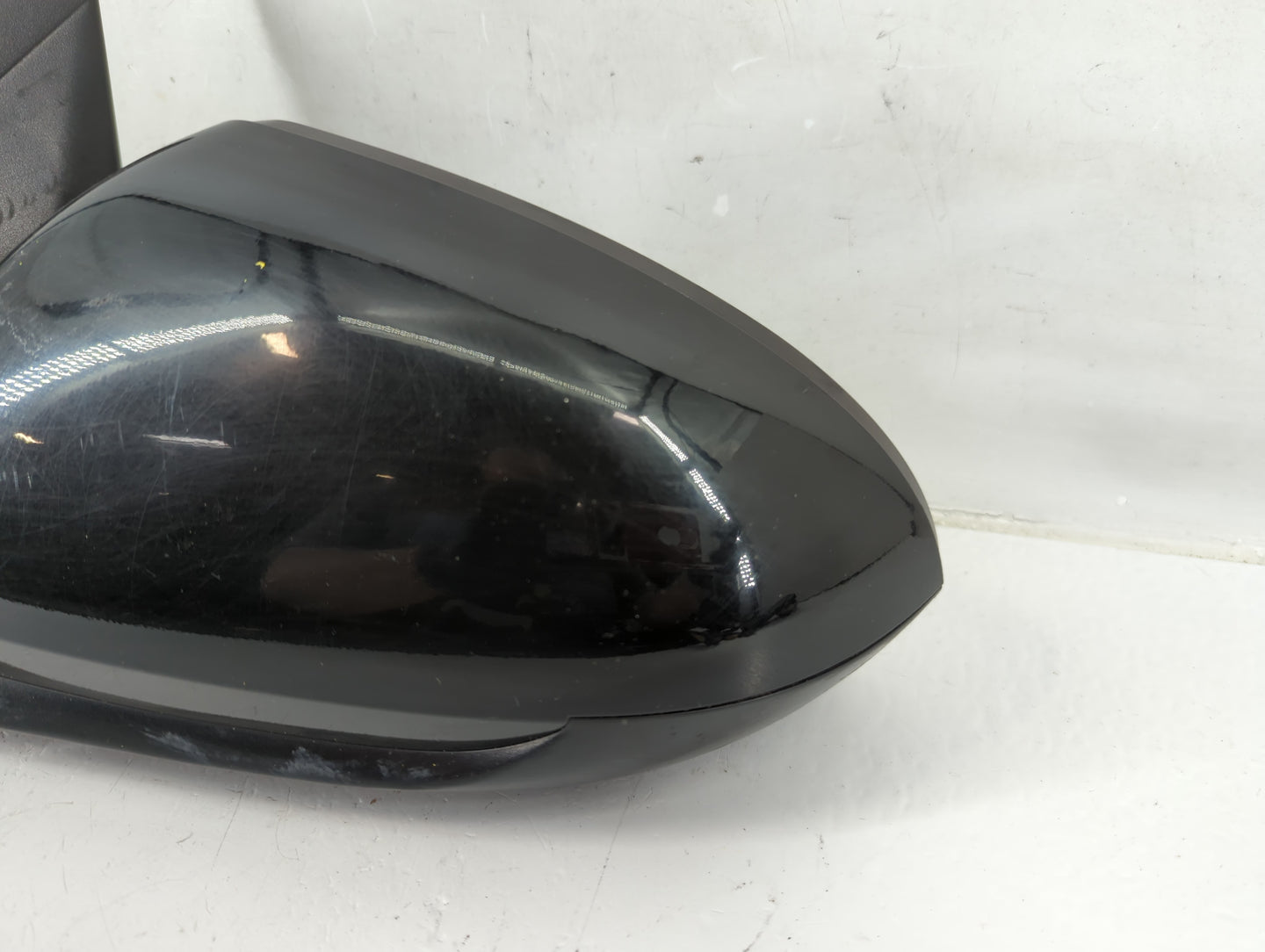 2017-2018 Hyundai Elantra Driver Side View Mirror - Left Door Mirror OEM Used - Oemusedautoparts1.com