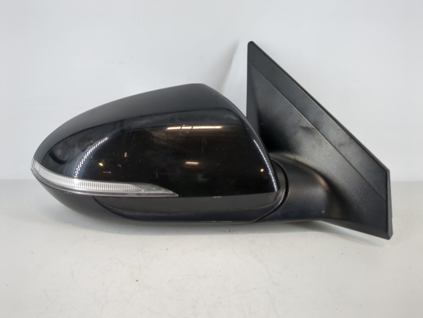 2017-2018 Hyundai Elantra Passenger Side View Mirror - Right Door Mirror OEM Used - Oemusedautoparts1.com