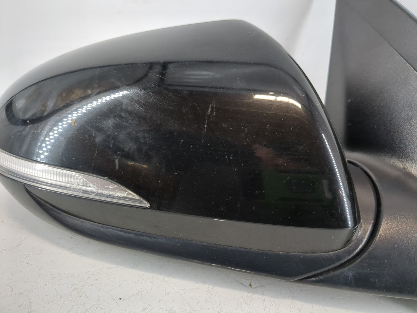 2017-2018 Hyundai Elantra Passenger Side View Mirror - Right Door Mirror OEM Used - Oemusedautoparts1.com