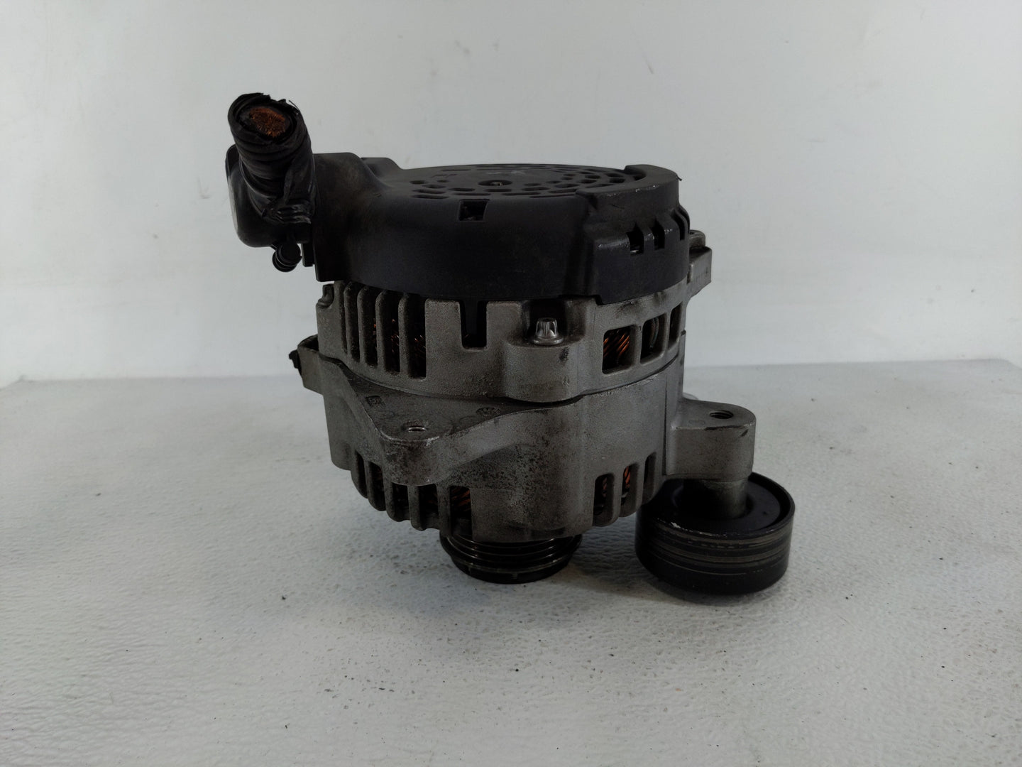 2017-2020 Hyundai Elantra Alternator Replacement Generator Charging Assembly Engine OEM P/N:37300-2E721 Fits OEM Used Auto P