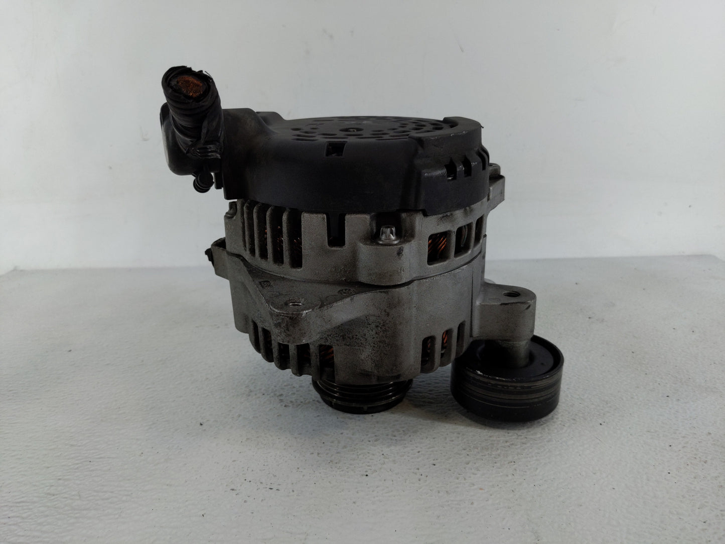 2017-2020 Hyundai Elantra Alternator Replacement Generator Charging Assembly Engine OEM P/N:37300-2E721 Fits OEM Used Auto P