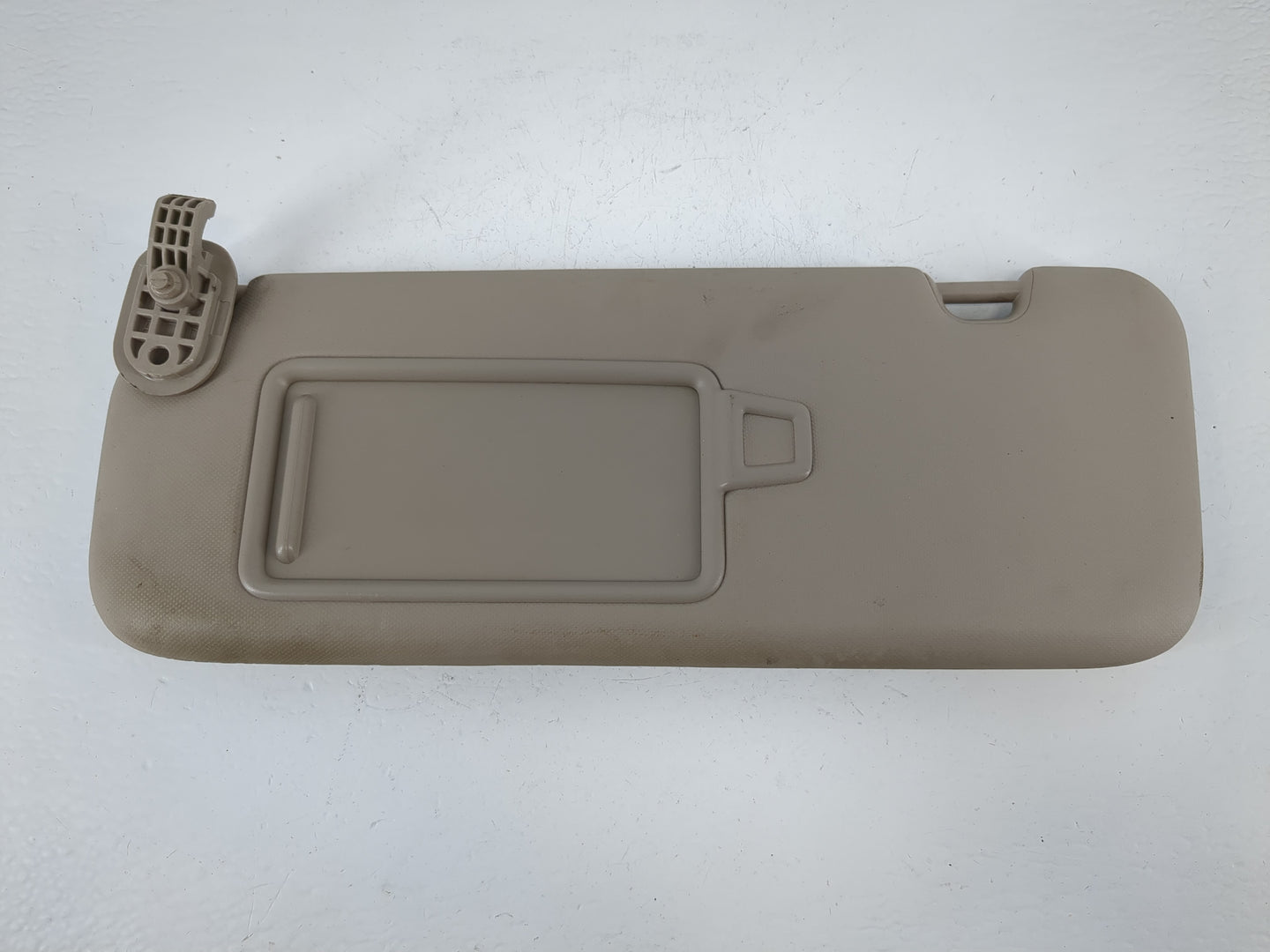 2017-2020 Hyundai Elantra Sun Visor Shade Replacement Passenger Right Mirror Fits Fits 2017 2018 2019 2020 OEM Used Auto Par