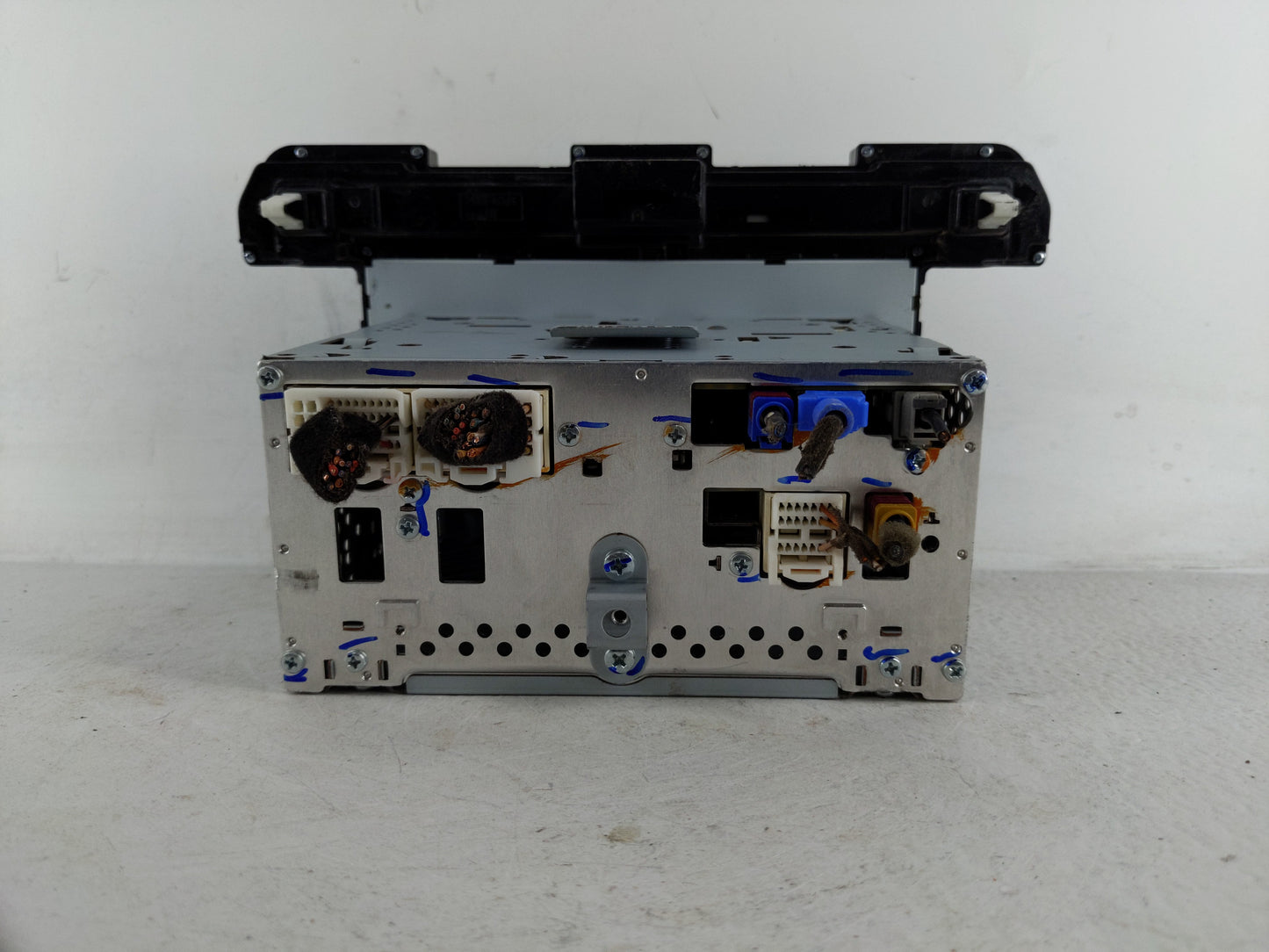 2017-2018 Hyundai Elantra Radio AM FM Cd Player Receiver Replacement P/N:96160-F2100UAT Fits Fits 2017 2018 OEM Used Auto Pa