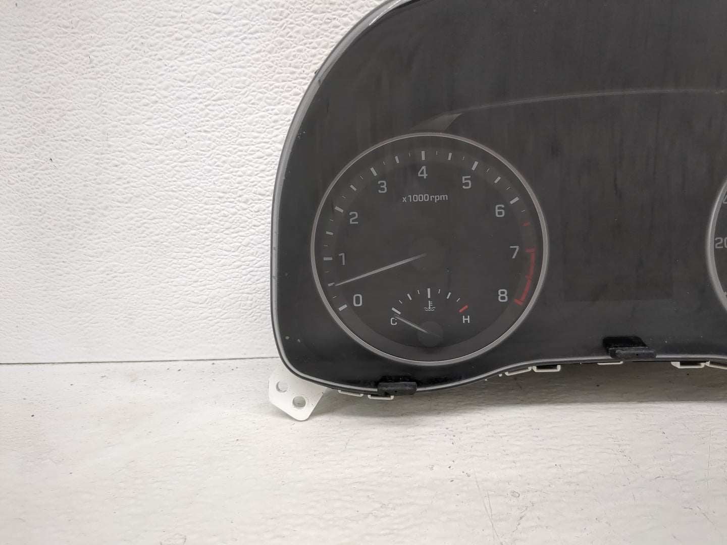 2017-2018 Hyundai Elantra Instrument Cluster Speedometer Gauges P/N:TN157580-01021H Fits Fits 2017 2018 OEM Used Auto Parts 