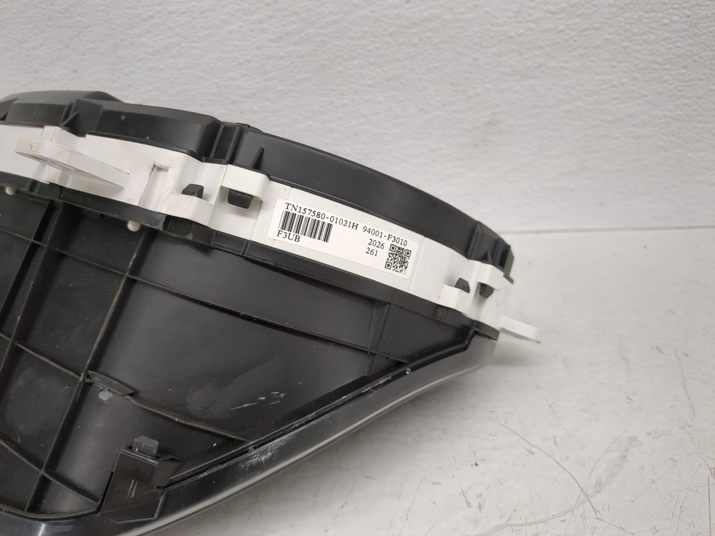 2017-2018 Hyundai Elantra Instrument Cluster Speedometer Gauges P/N:TN157580-01021H Fits Fits 2017 2018 OEM Used Auto Parts 