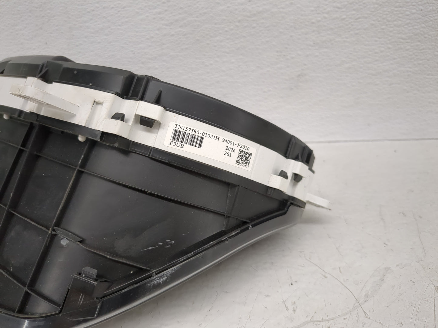 2017-2018 Hyundai Elantra Instrument Cluster Speedometer Gauges P/N:TN157580-01021H Fits Fits 2017 2018 OEM Used Auto Parts 