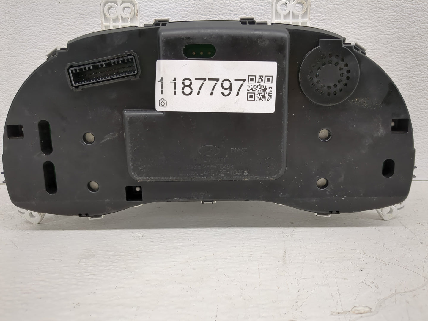 2017-2018 Hyundai Elantra Instrument Cluster Speedometer Gauges P/N:TN157580-01021H Fits Fits 2017 2018 OEM Used Auto Parts 