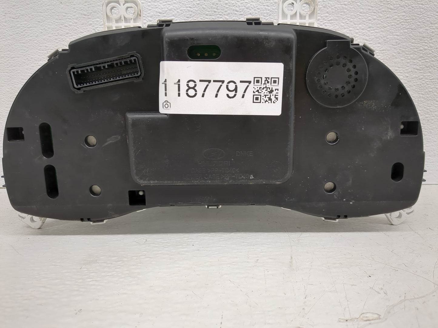 2017-2018 Hyundai Elantra Instrument Cluster Speedometer Gauges P/N:TN157580-01021H Fits Fits 2017 2018 OEM Used Auto Parts 