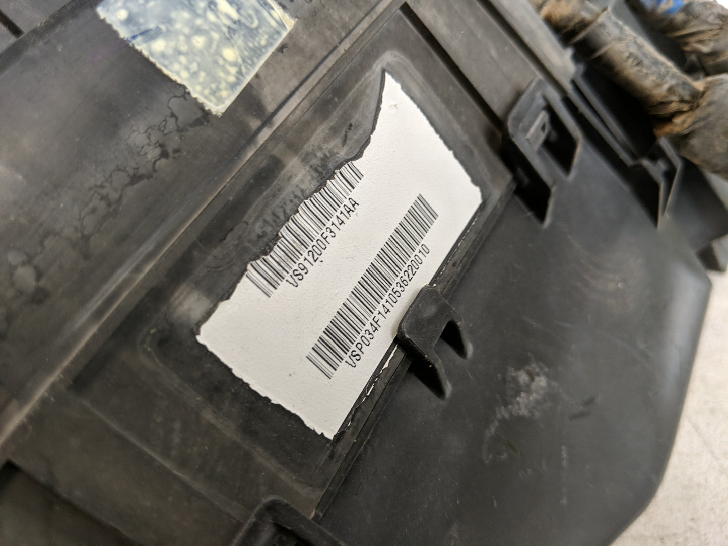 2017 Hyundai Elantra Fusebox Fuse Box Panel Relay Module Fits OEM Used Auto Parts - Oemusedautoparts1.com