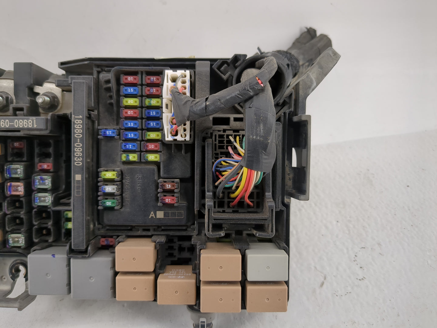 2017 Hyundai Elantra Fusebox Fuse Box Panel Relay Module P/N:91956-F2020 Fits OEM Used Auto Parts - Oemusedautoparts1.com