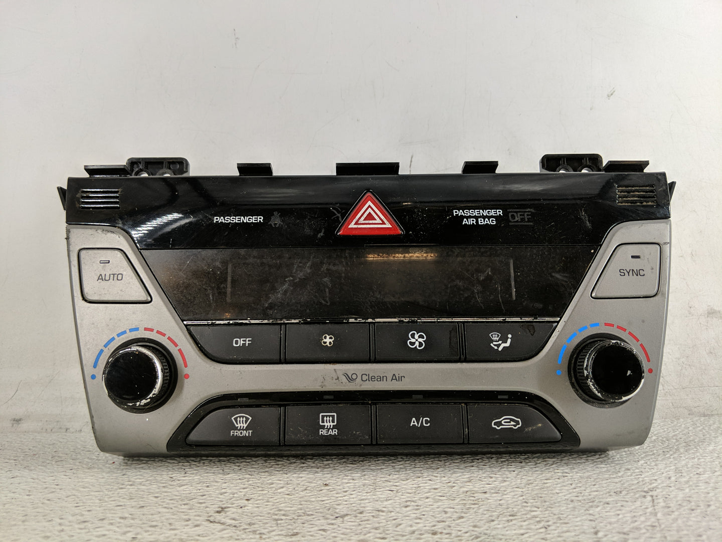 2017-2018 Hyundai Elantra Climate Control Module Temperature AC/Heater Replacement P/N:97250-F2230RET Fits Fits 2017 2018 OE