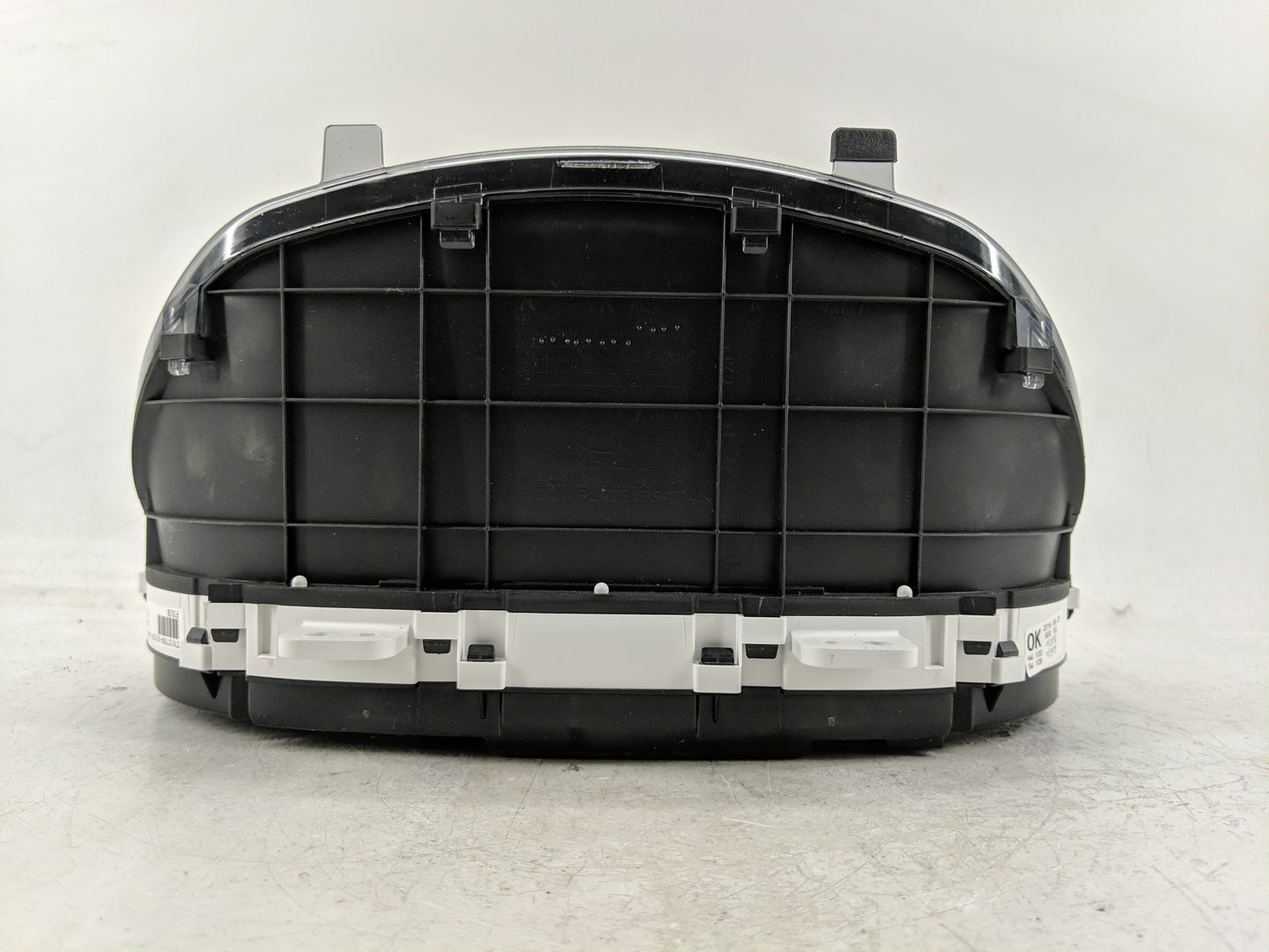 2017-2018 Hyundai Elantra Instrument Cluster Speedometer Gauges P/N:94001-F3010 Fits Fits 2017 2018 OEM Used Auto Parts - Oe