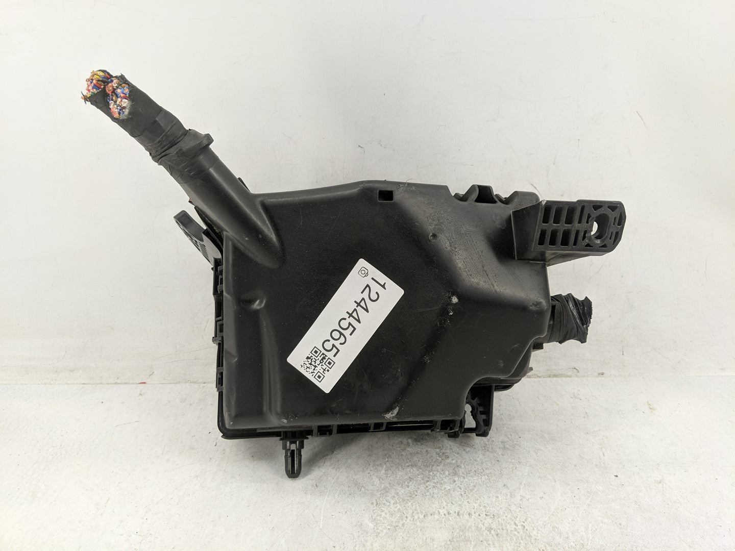 2017 Hyundai Elantra Fusebox Fuse Box Panel Relay Module Fits OEM Used Auto Parts - Oemusedautoparts1.com