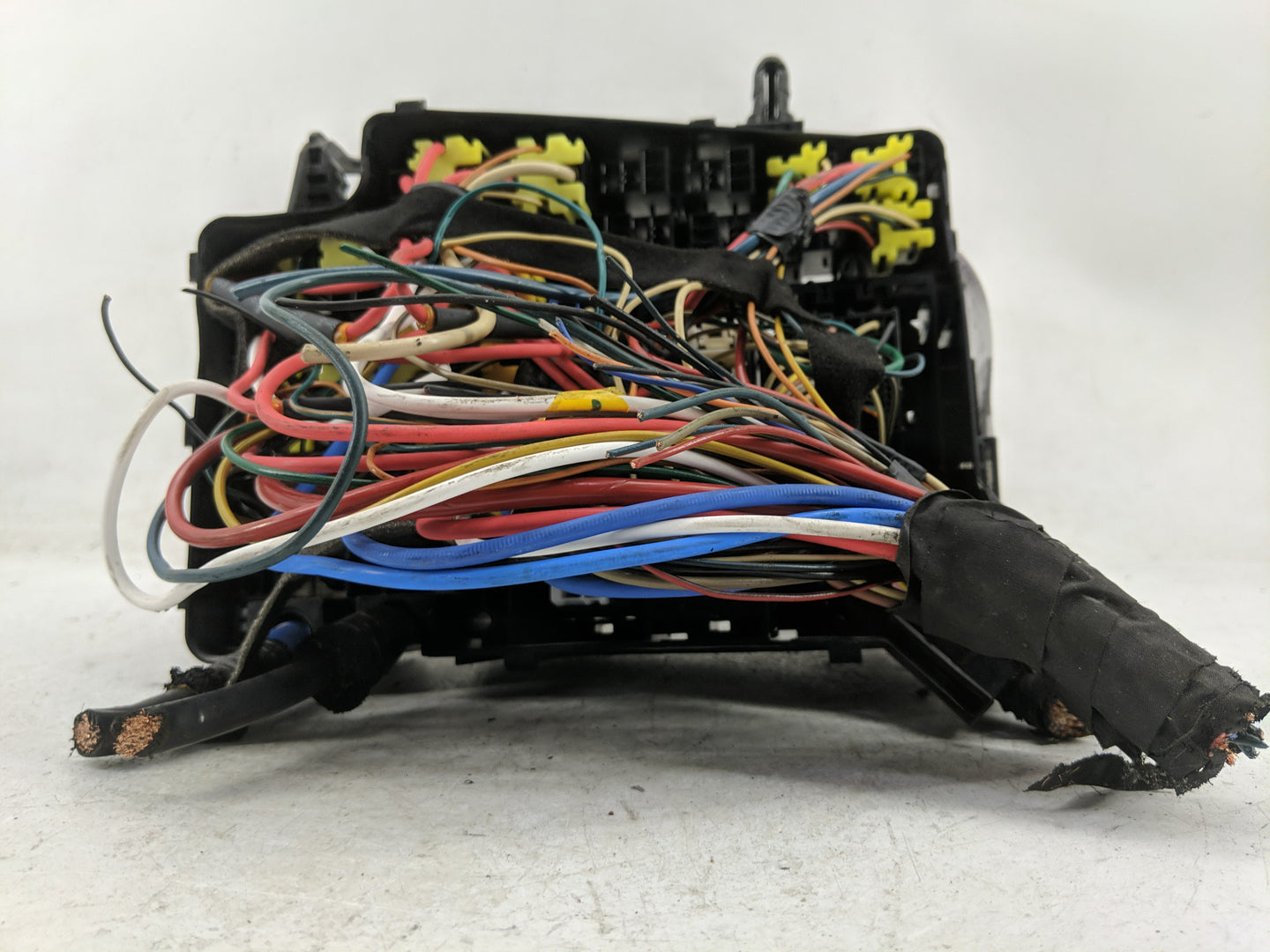 2017 Hyundai Elantra Fusebox Fuse Box Panel Relay Module Fits OEM Used Auto Parts - Oemusedautoparts1.com