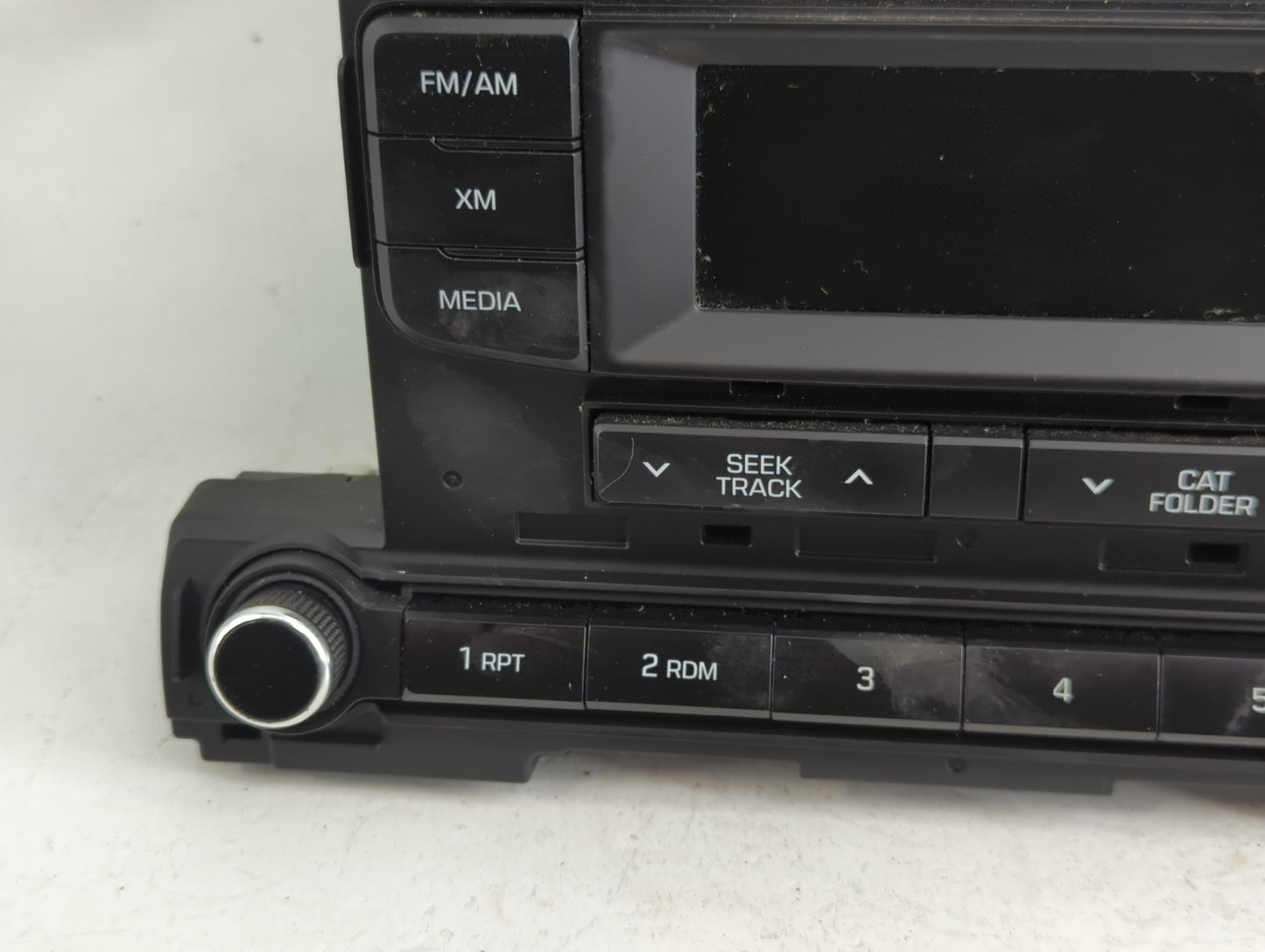 2017-2018 Hyundai Elantra Radio AM FM Cd Player Receiver Replacement P/N:96170-F2100UAT Fits Fits 2017 2018 OEM Used Auto Pa