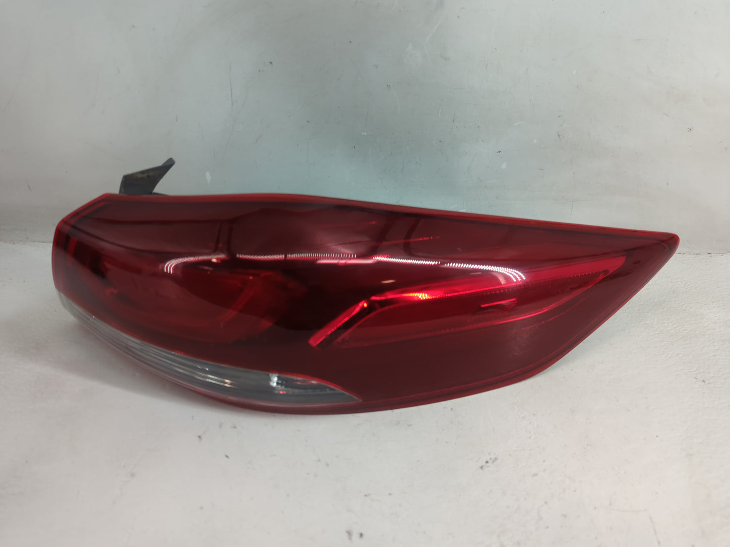 2017-2018 Hyundai Elantra Tail Light Assembly Passenger Right OEM P/N:92402-F30 Fits Fits 2017 2018 OEM Used Auto Parts - Oe