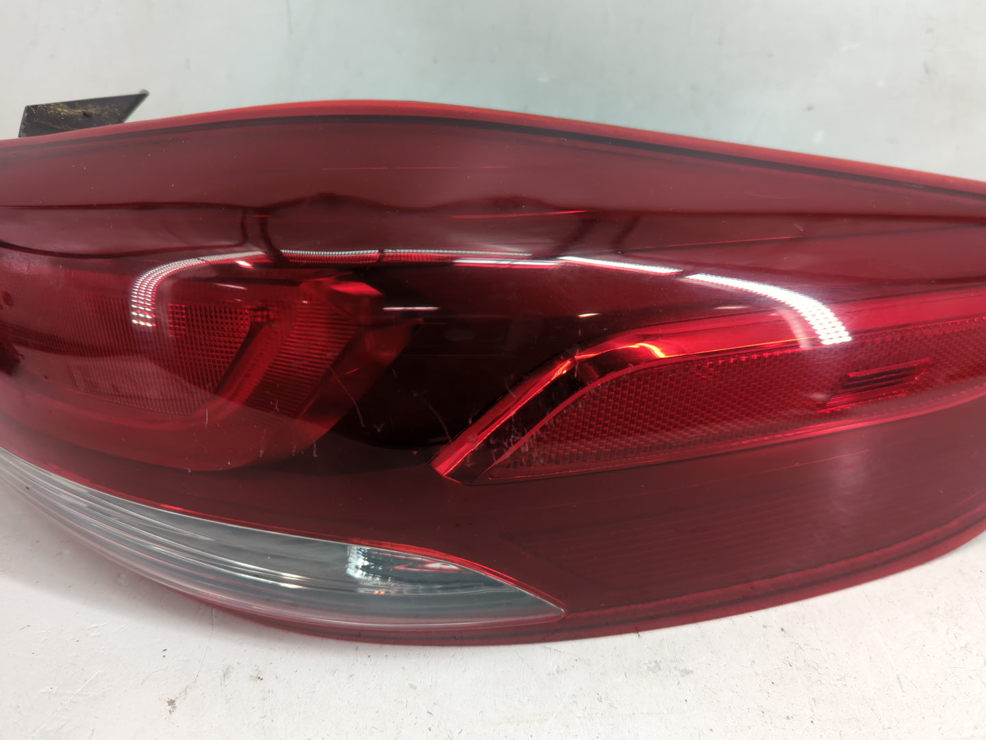 2017-2018 Hyundai Elantra Tail Light Assembly Passenger Right OEM P/N:92402-F30 Fits Fits 2017 2018 OEM Used Auto Parts - Oe
