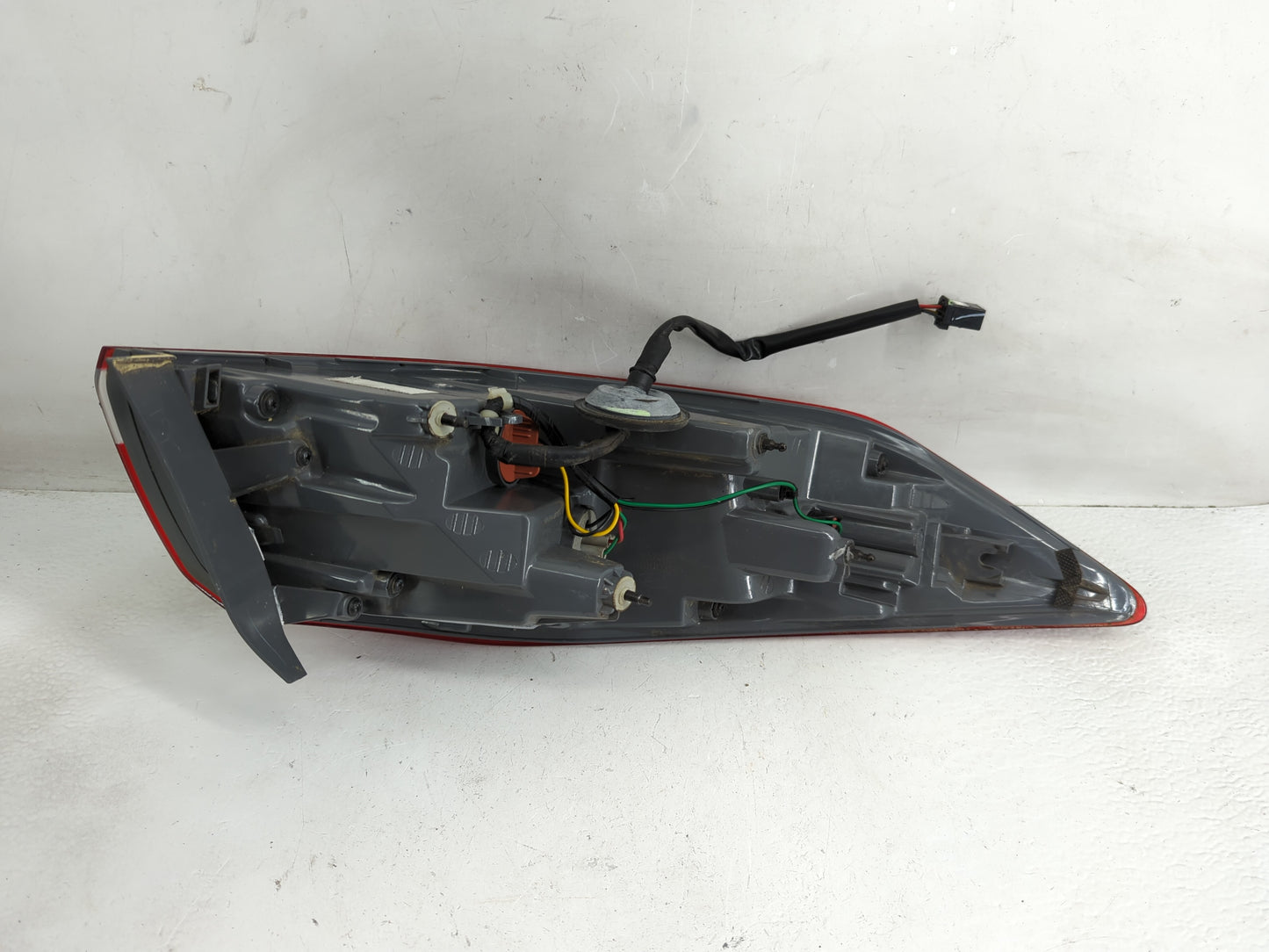 2017-2018 Hyundai Elantra Tail Light Assembly Passenger Right OEM P/N:92402-F30 Fits Fits 2017 2018 OEM Used Auto Parts - Oe