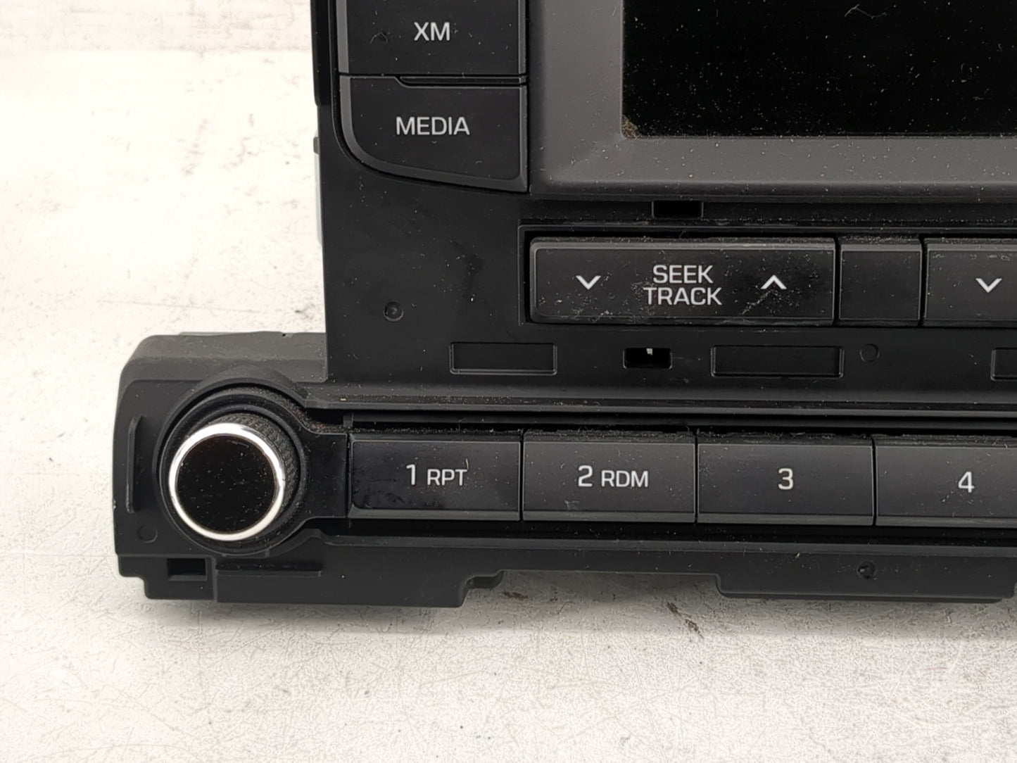 2017-2018 Hyundai Elantra Radio AM FM Cd Player Receiver Replacement P/N:96170-F2100UAT Fits Fits 2017 2018 OEM Used Auto Pa