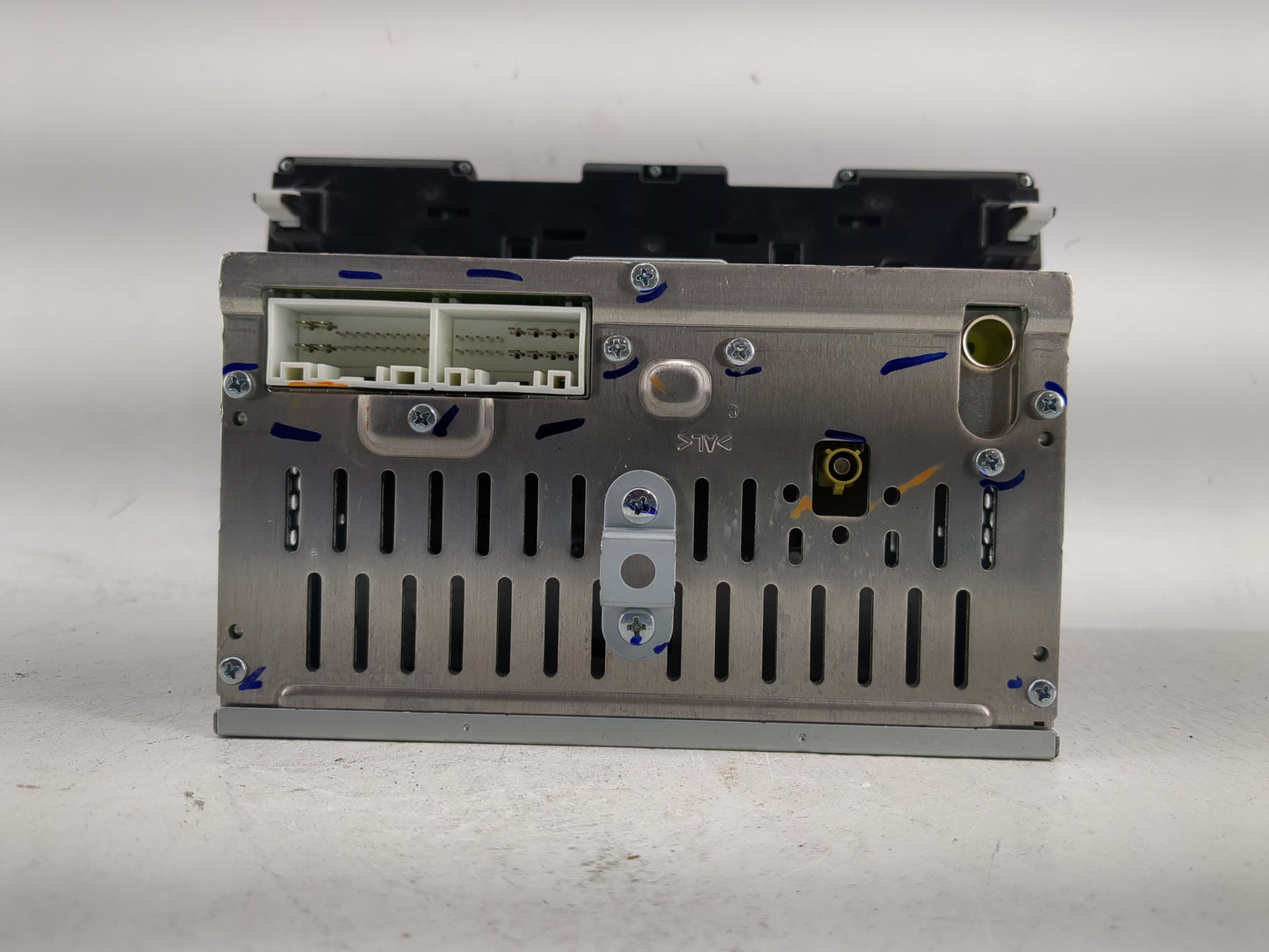 2017-2018 Hyundai Elantra Radio AM FM Cd Player Receiver Replacement P/N:96170-F2100UAT Fits Fits 2017 2018 OEM Used Auto Pa