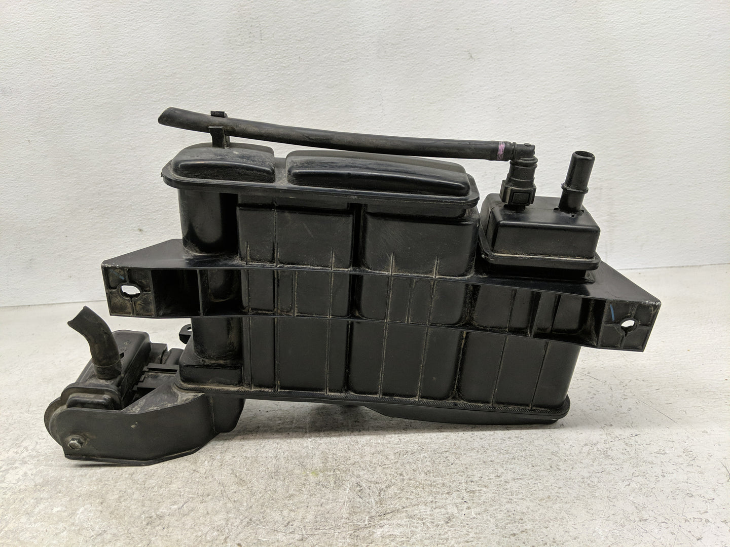 2017 Hyundai Elantra Fuel Vapor Charcoal Canister 1261211 - Oemusedautoparts1.com