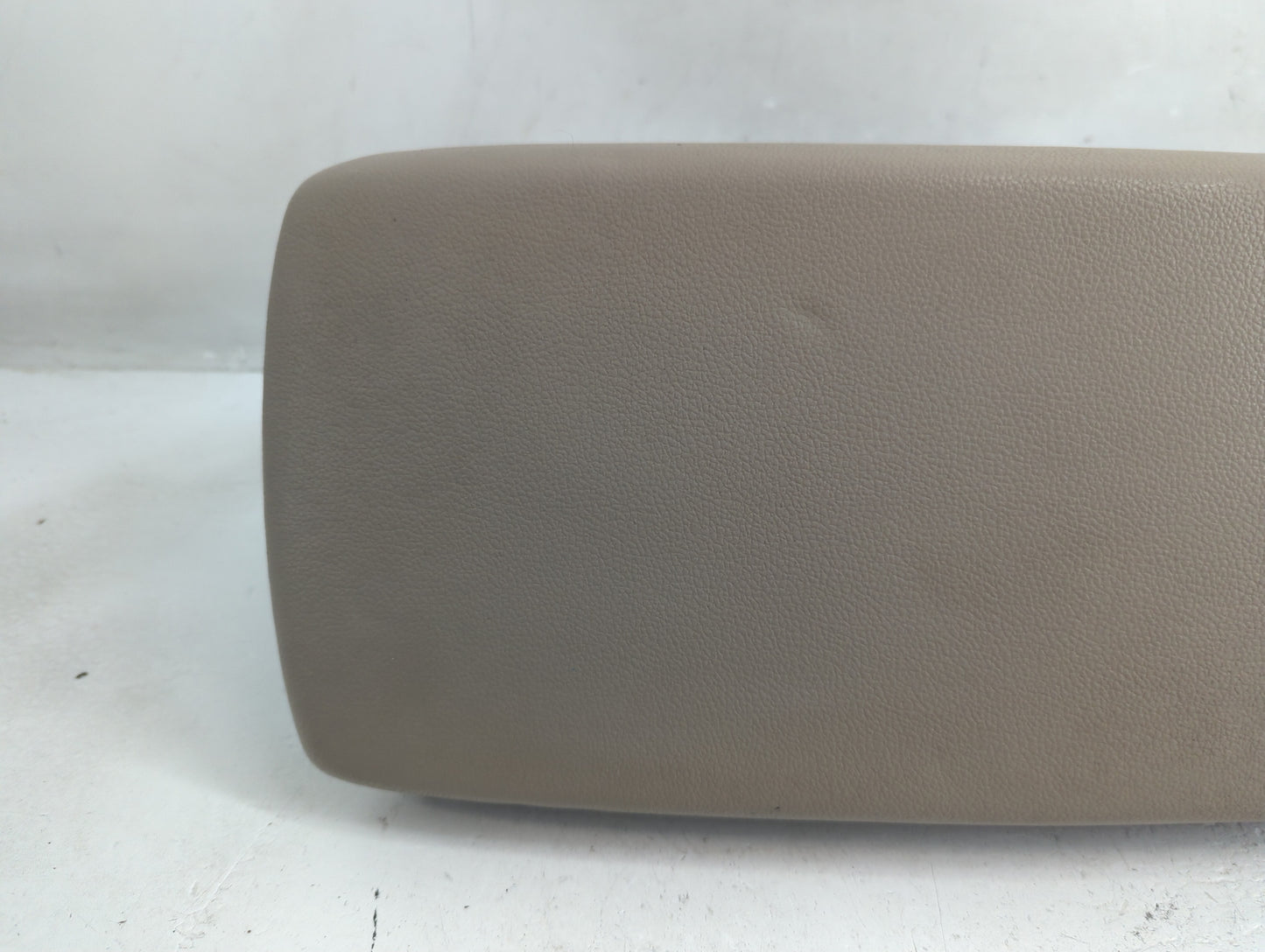 2017 Hyundai Elantra Center Console Armrest Cover Lid Fits OEM Used Auto Parts - Oemusedautoparts1.com