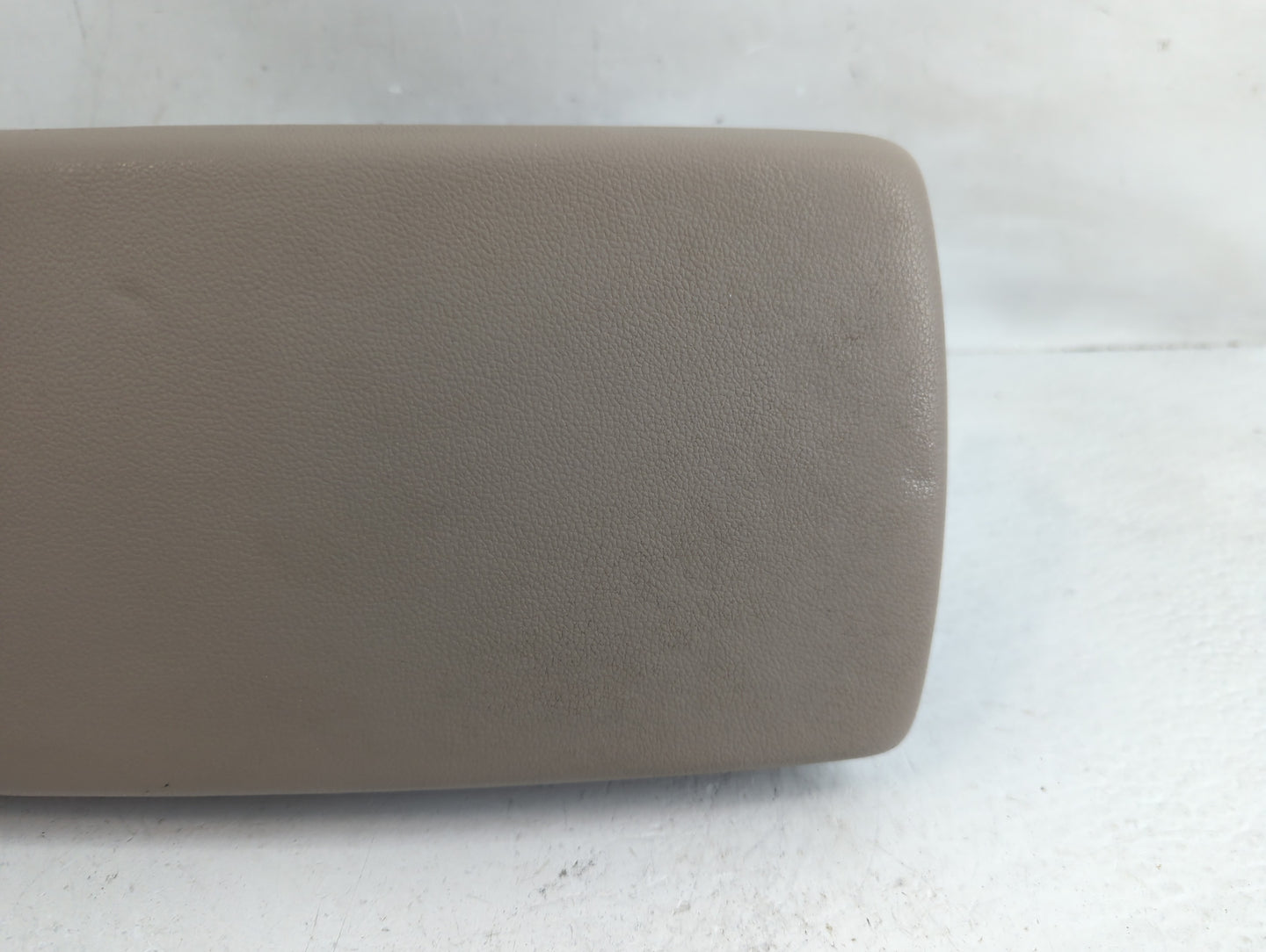 2017 Hyundai Elantra Center Console Armrest Cover Lid Fits OEM Used Auto Parts - Oemusedautoparts1.com