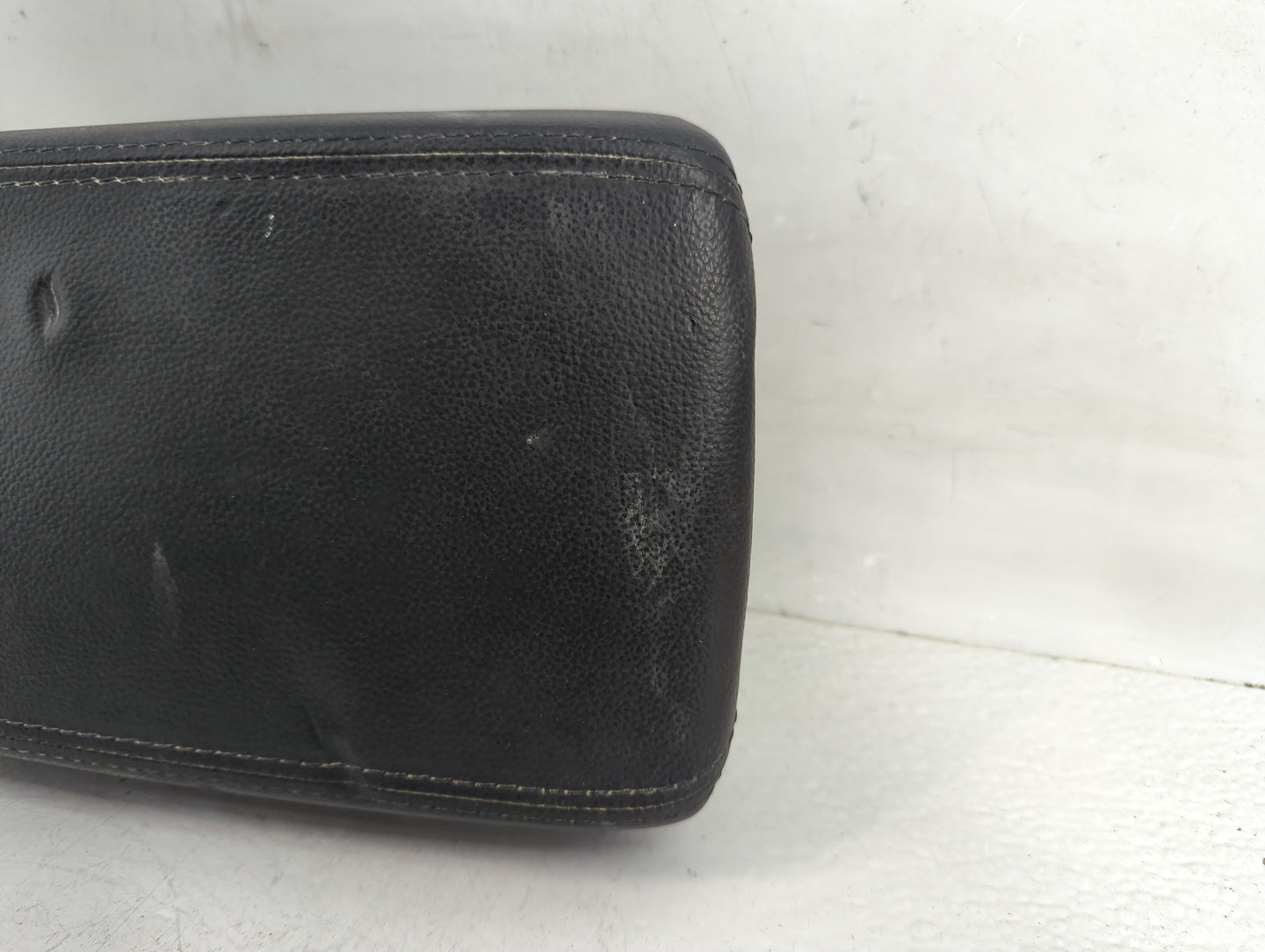 2017 Hyundai Elantra Center Console Armrest Cover Lid Fits OEM Used Auto Parts - Oemusedautoparts1.com