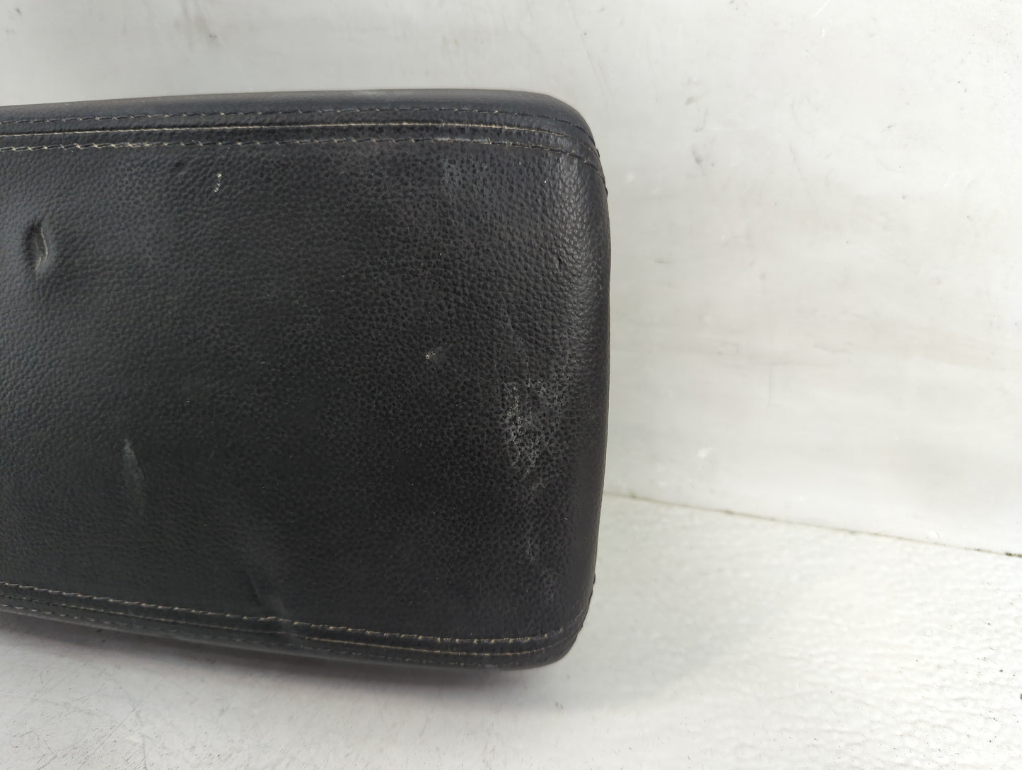 2017 Hyundai Elantra Center Console Armrest Cover Lid Fits OEM Used Auto Parts - Oemusedautoparts1.com