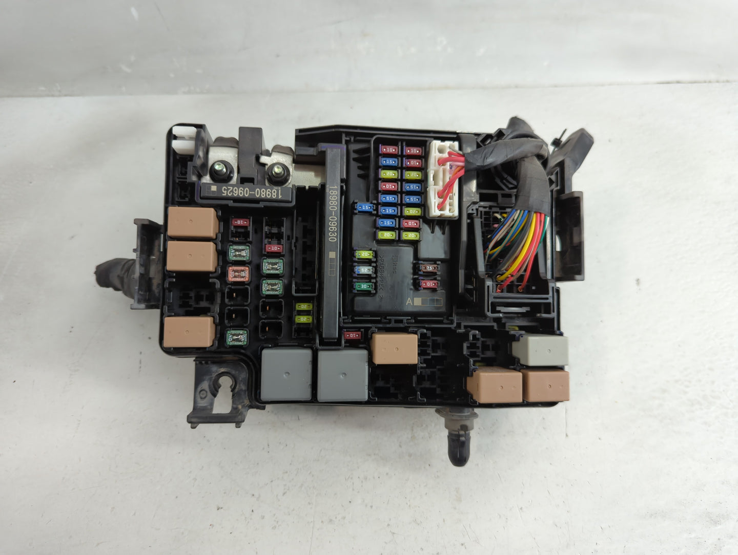2017 Hyundai Elantra Fusebox Fuse Box Panel Relay Module P/N:91956-F2020 Fits OEM Used Auto Parts - Oemusedautoparts1.com