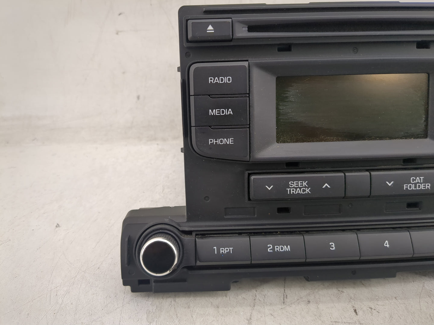 2017-2018 Hyundai Elantra Radio AM FM Cd Player Receiver Replacement Fits Fits 2017 2018 OEM Used Auto Parts - Oemusedautopa