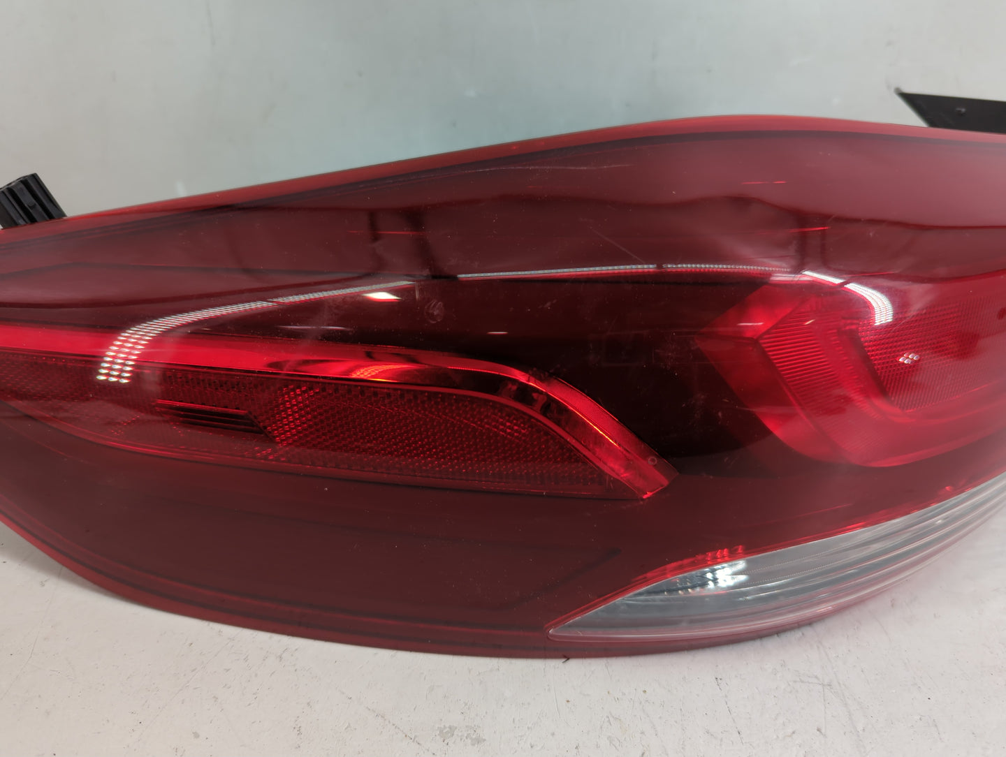 2017-2018 Hyundai Elantra Tail Light Assembly Driver Left OEM P/N:92401-F30 Fits Fits 2017 2018 OEM Used Auto Parts - Oemuse