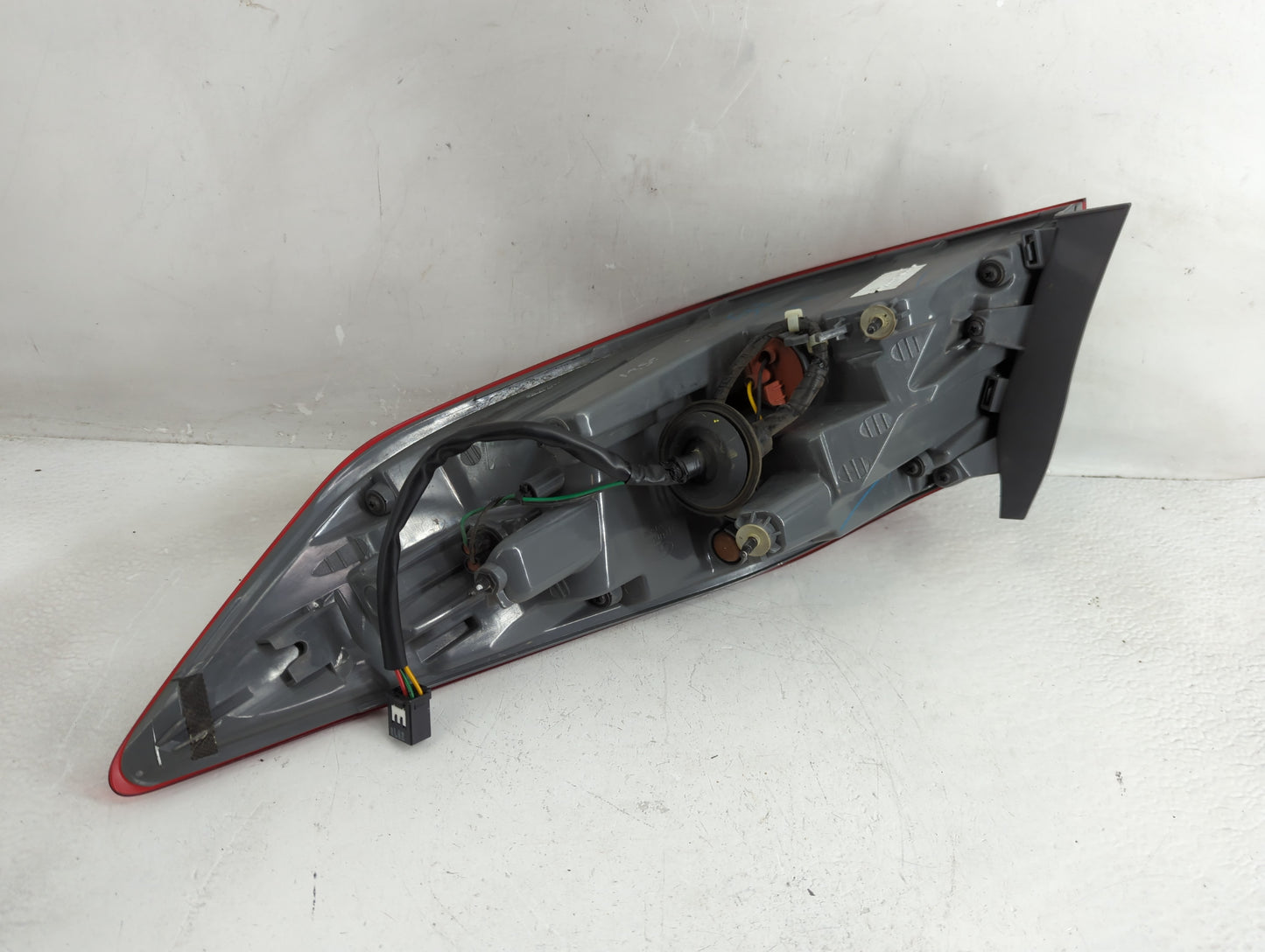 2017-2018 Hyundai Elantra Tail Light Assembly Driver Left OEM P/N:92401-F30 Fits Fits 2017 2018 OEM Used Auto Parts - Oemuse