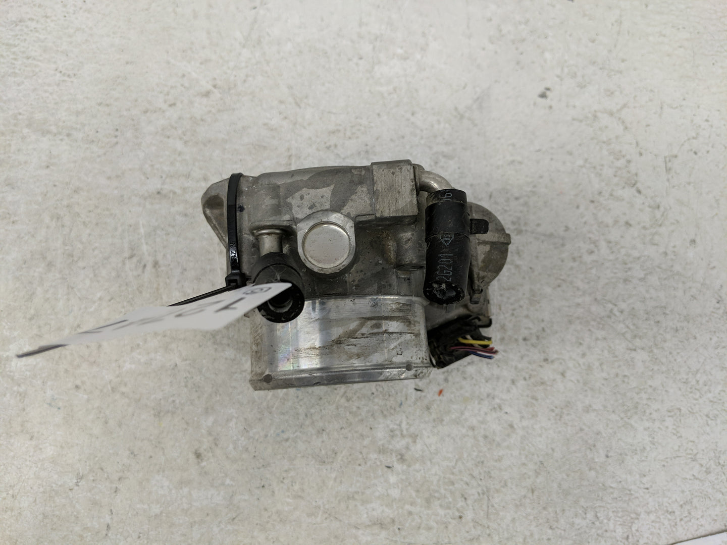 2011-2020 Hyundai Elantra Throttle Body P/N:35100-2G700 Fits Fits 2011 2012 2013 2014 2015 2016 2017 2018 2019 2020 2021 OEM