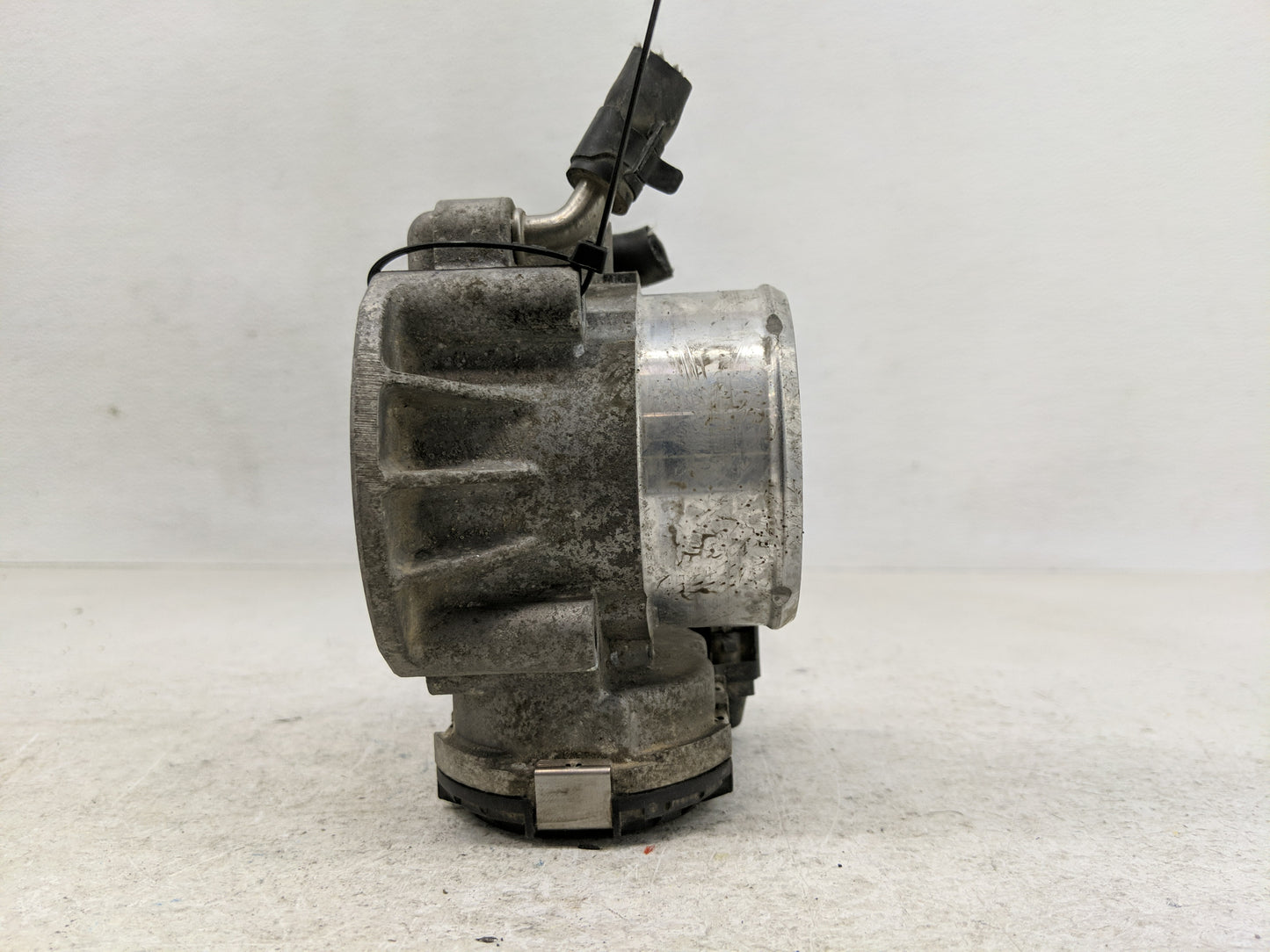 2011-2020 Hyundai Elantra Throttle Body P/N:35100-2G700 Fits Fits 2011 2012 2013 2014 2015 2016 2017 2018 2019 2020 2021 OEM