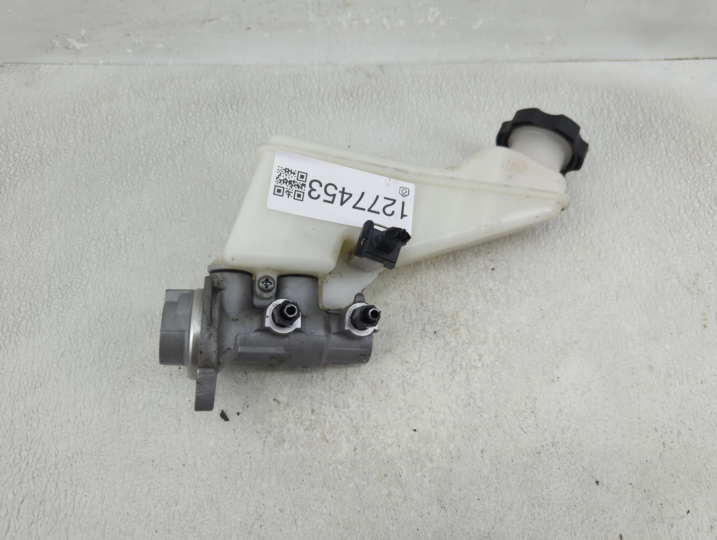 2017-2019 Hyundai Elantra Brake Master Cylinder - Oemusedautoparts1.com