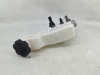2017-2019 Hyundai Elantra Brake Master Cylinder 1277453 - Oemusedautoparts1.com