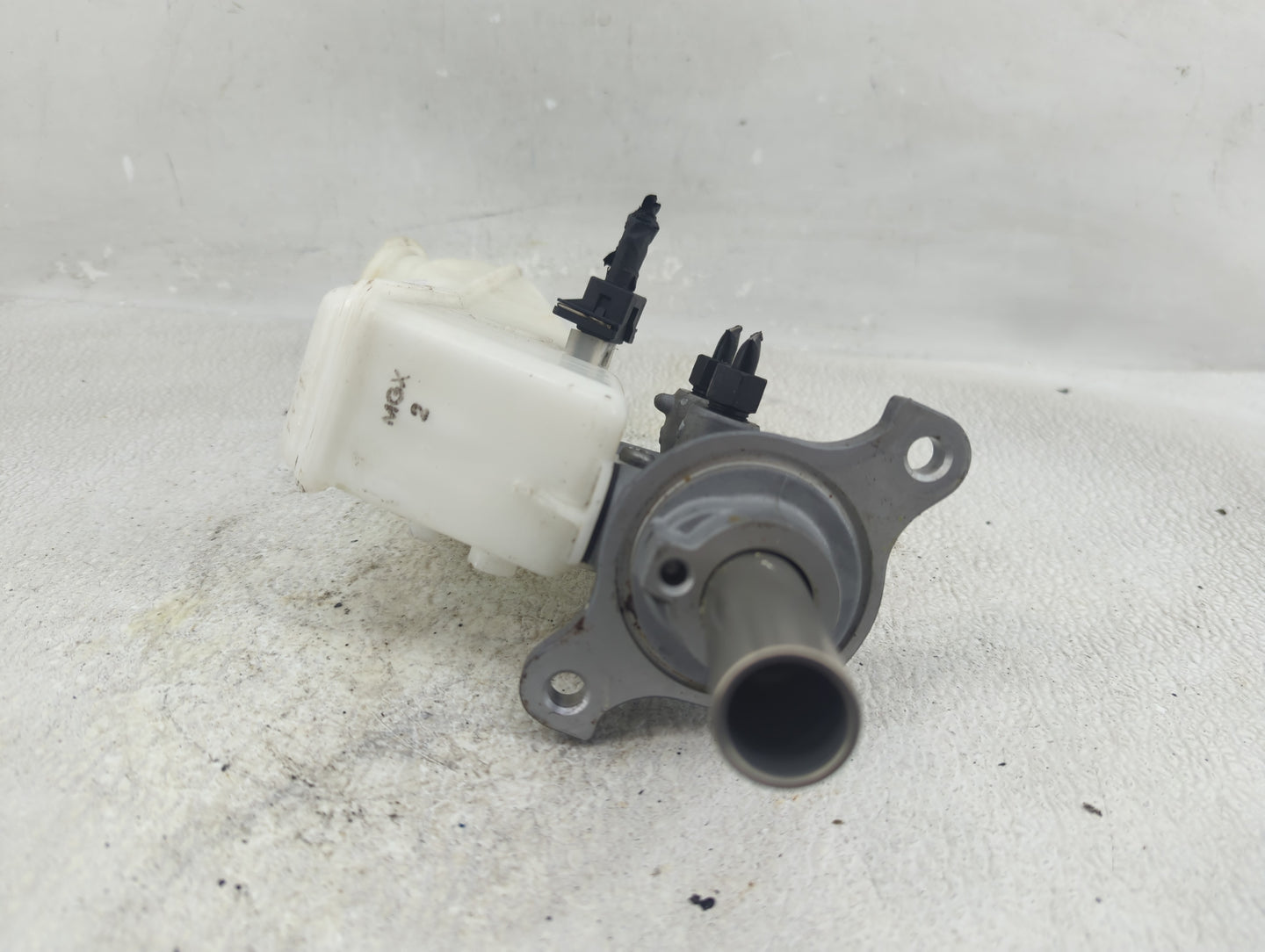 2017-2019 Hyundai Elantra Brake Master Cylinder - Oemusedautoparts1.com
