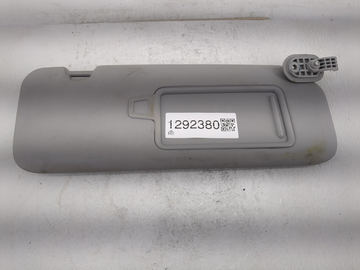 2017-2020 Hyundai Elantra Sun Visor Shade Replacement Passenger Right Mirror Fits Fits 2017 2018 2019 2020 OEM Used Auto Par