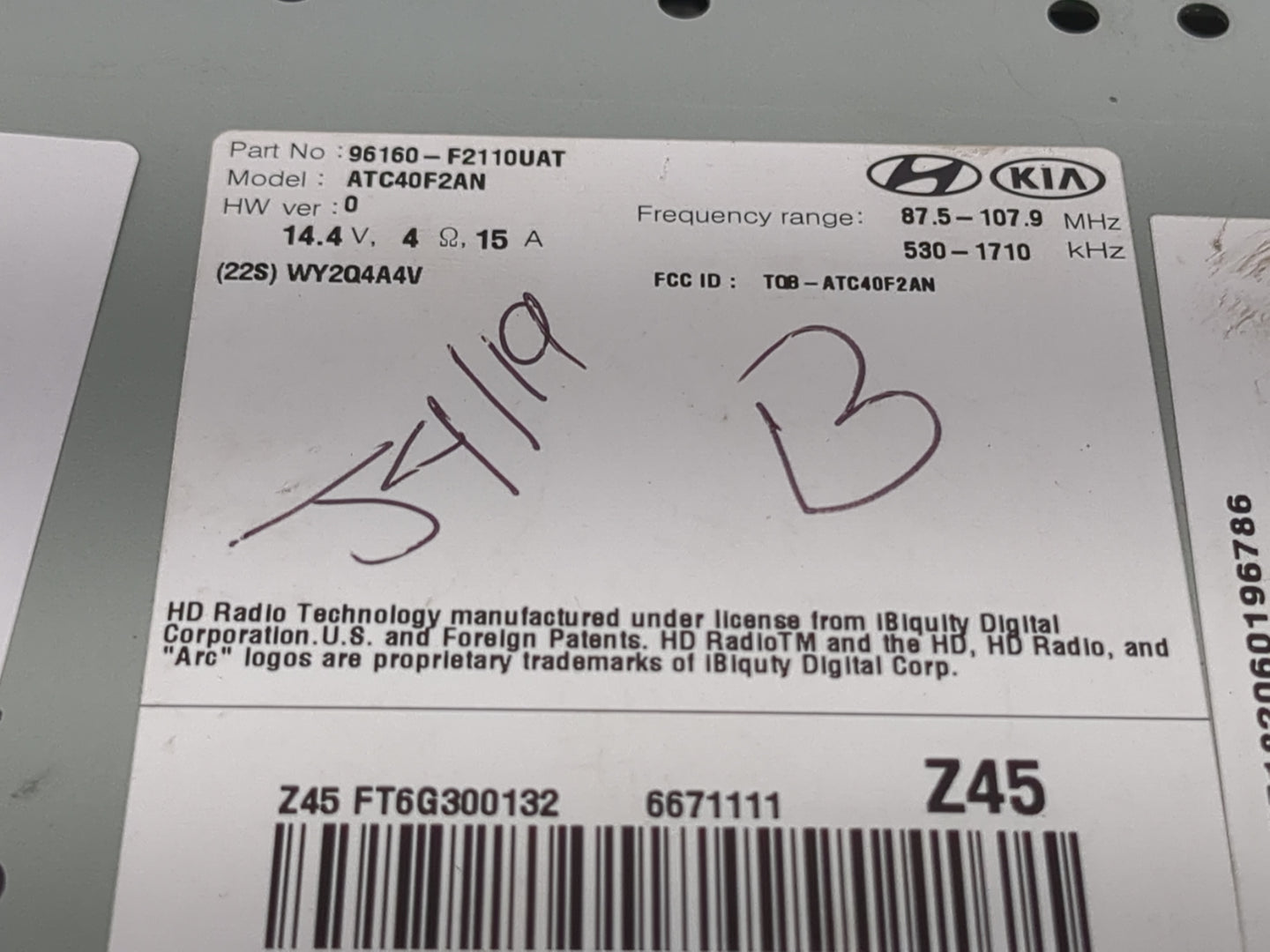 2017-2018 Hyundai Elantra Radio AM FM Cd Player Receiver Replacement P/N:96160-F2110UAT Fits Fits 2017 2018 OEM Used Auto Pa