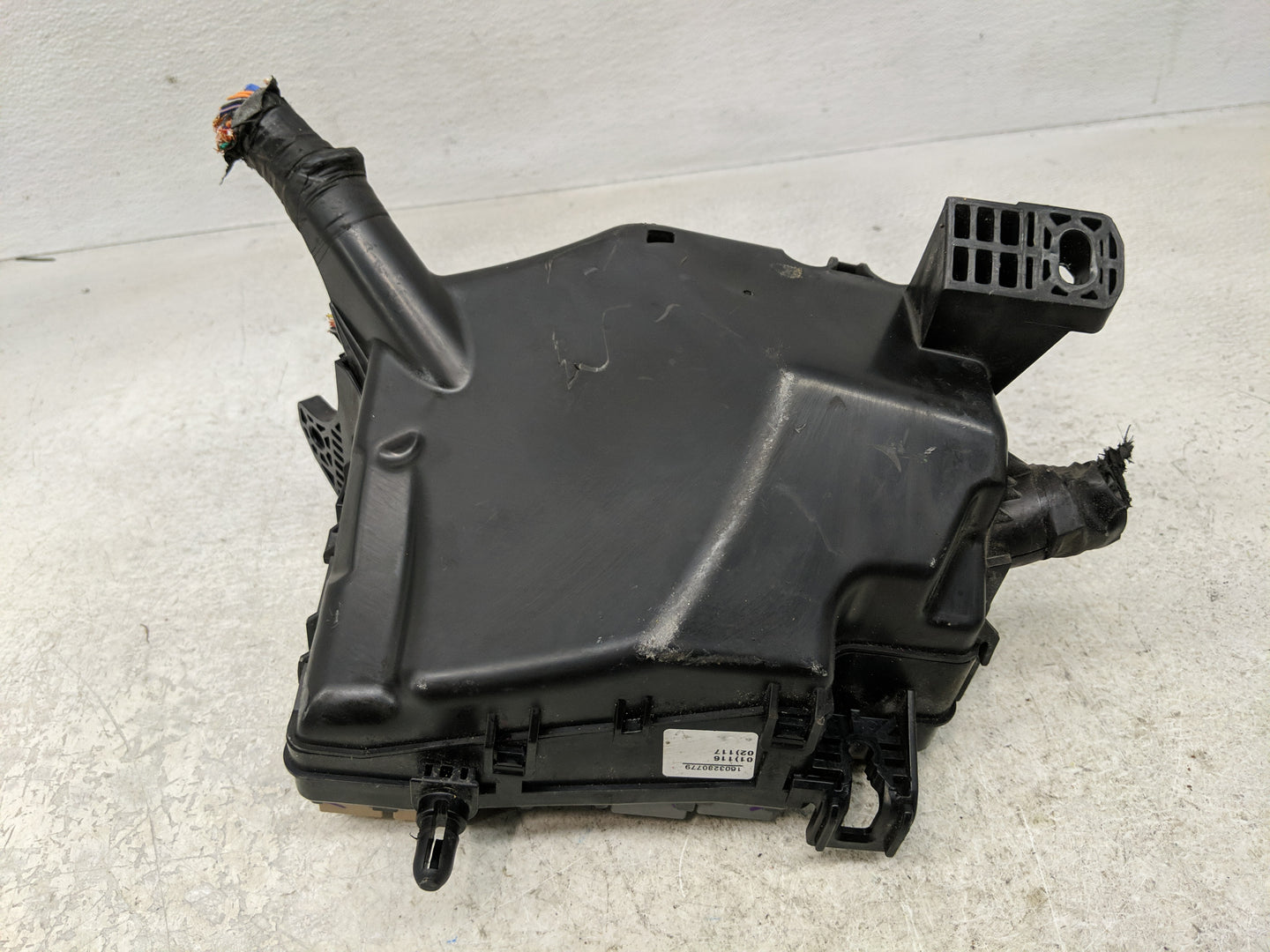 2017 Hyundai Elantra Fusebox Fuse Box Panel Relay Module P/N:91956-F2020 Fits OEM Used Auto Parts - Oemusedautoparts1.com