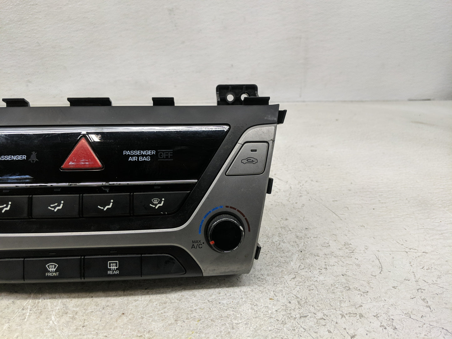 2017-2018 Hyundai Elantra Climate Control Module Temperature AC/Heater Replacement P/N:97250-F20614X Fits Fits 2017 2018 OEM