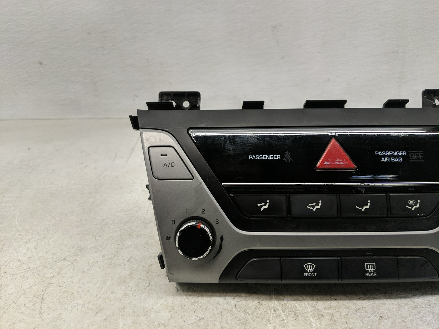 2017-2018 Hyundai Elantra Climate Control Module Temperature AC/Heater Replacement P/N:97250-F20614X Fits Fits 2017 2018 OEM