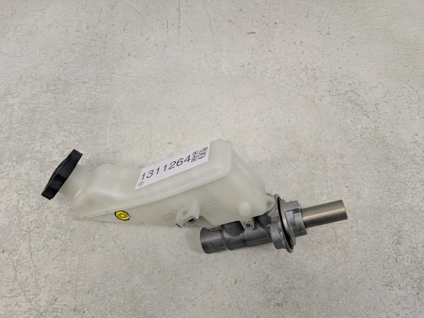 2017-2019 Hyundai Elantra Brake Master Cylinder - Oemusedautoparts1.com