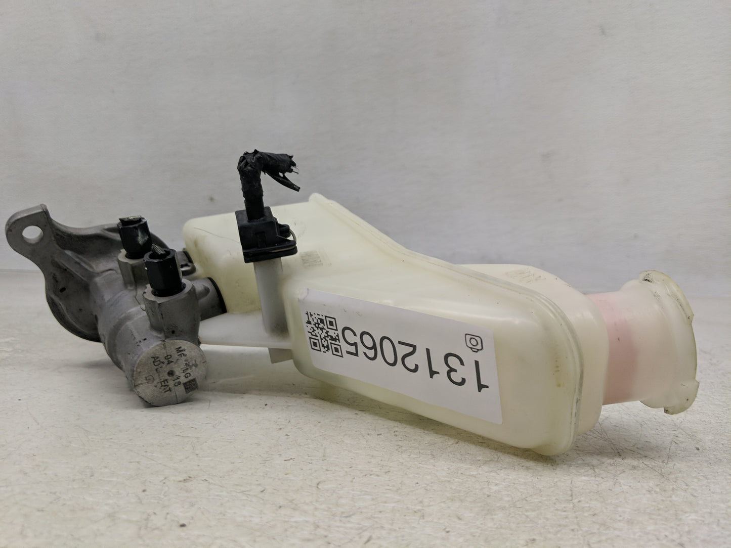 2017-2019 Hyundai Elantra Brake Master Cylinder 1312065 - Oemusedautoparts1.com