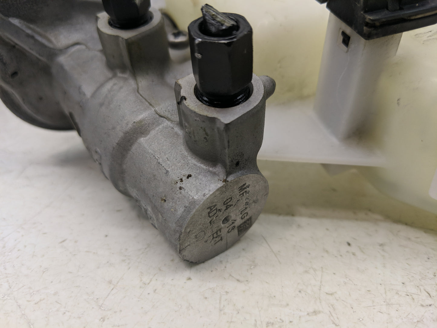 2017-2019 Hyundai Elantra Brake Master Cylinder 1312065 - Oemusedautoparts1.com