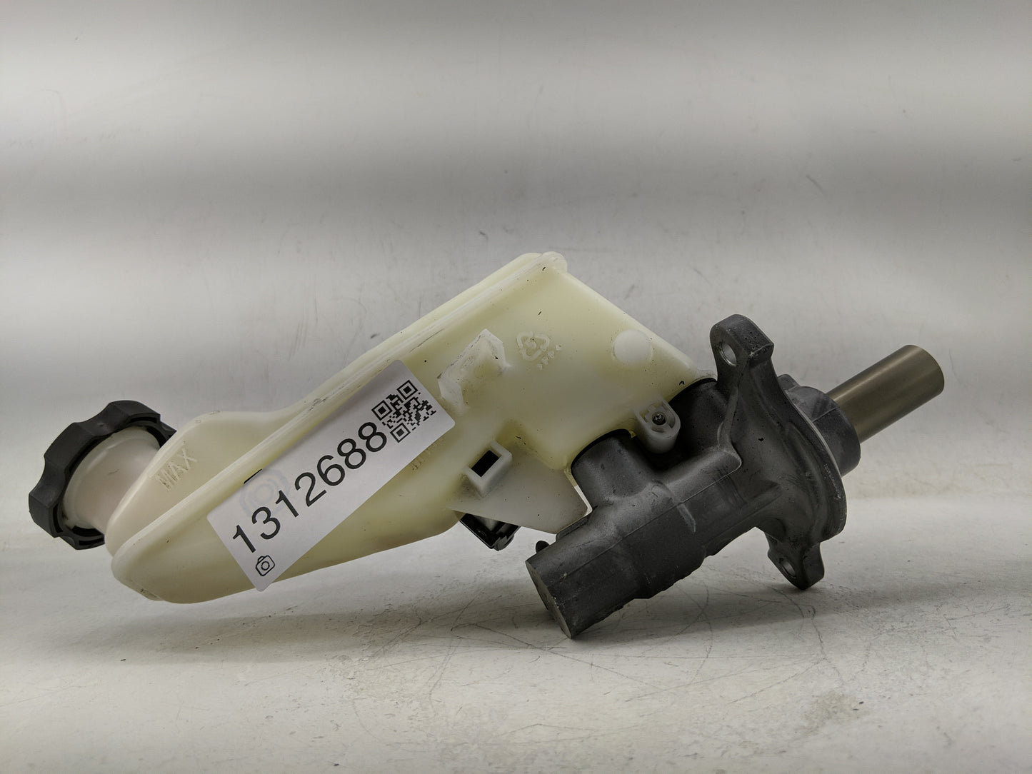 2017-2019 Hyundai Elantra Brake Master Cylinder 1312688 - Oemusedautoparts1.com